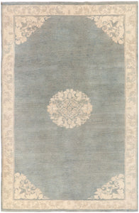 Classical Chinese (5.7 x 8.7)ft