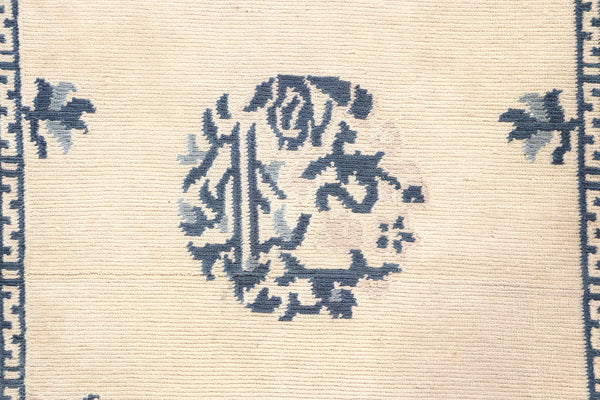 Classical Chinese (2.7 x 15.8)ft
