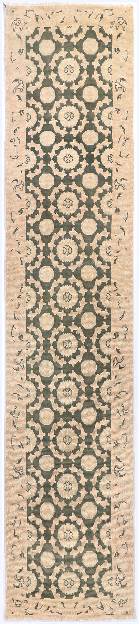 Nepalese (2.6 x 11.4)ft