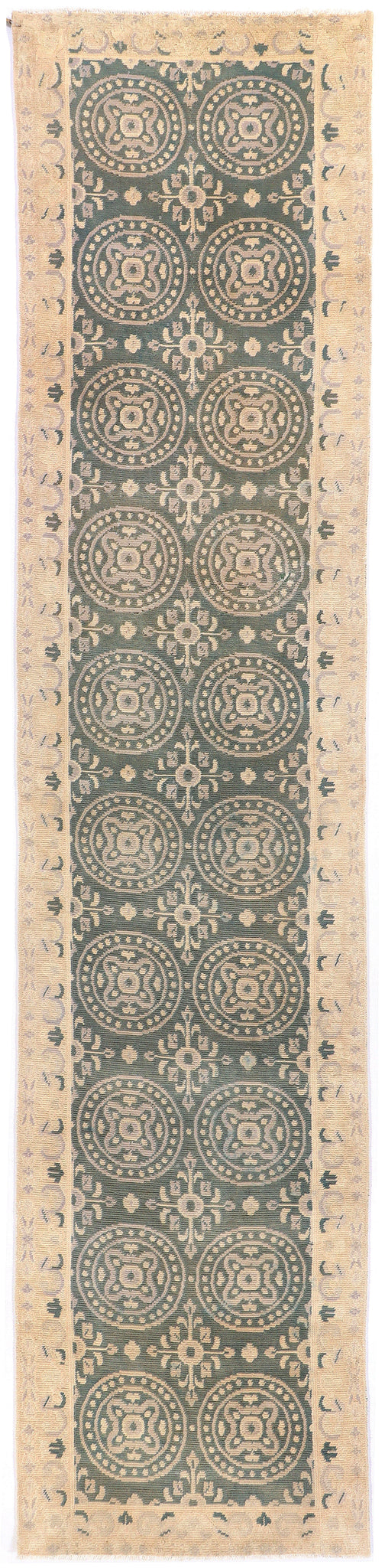 Nepalese (2.8 x 11.5)ft