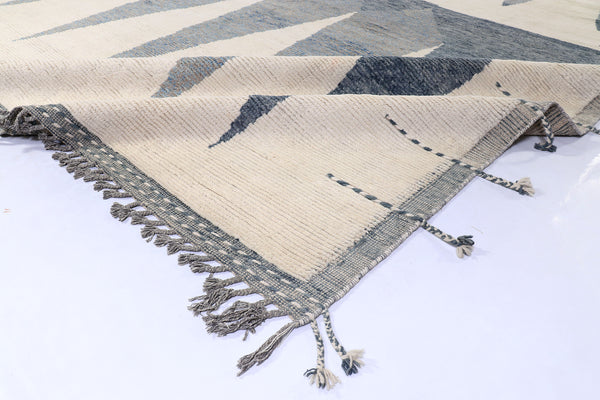 Moroccan Rug (10.1 x 14.10)ft