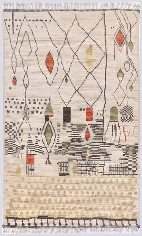Moroccan Rug (5.6 x 8.3)ft