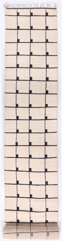 Moroccan Rug (2.5 x 16.10)ft