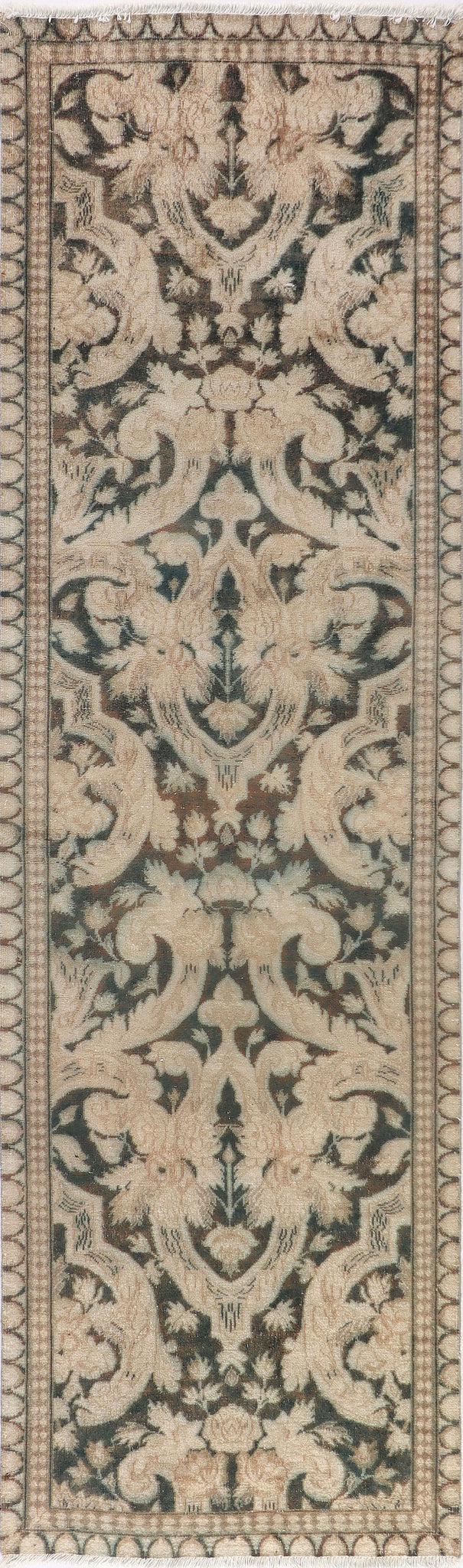 Tabriz (2.5 x 8.4)ft