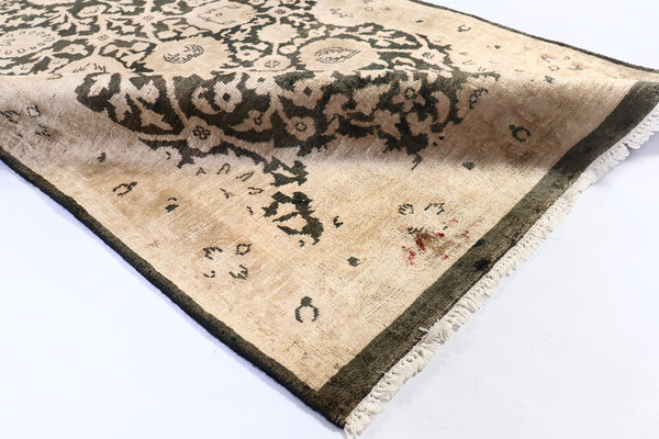 Tabriz (2.7 x 16.3)ft