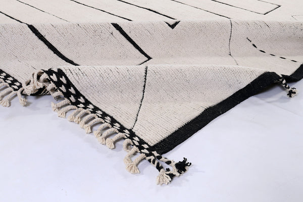 Moroccan Rug (8.4 x 10.3)ft