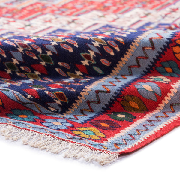 Senneh Kilim (6.2 x 9.4)ft