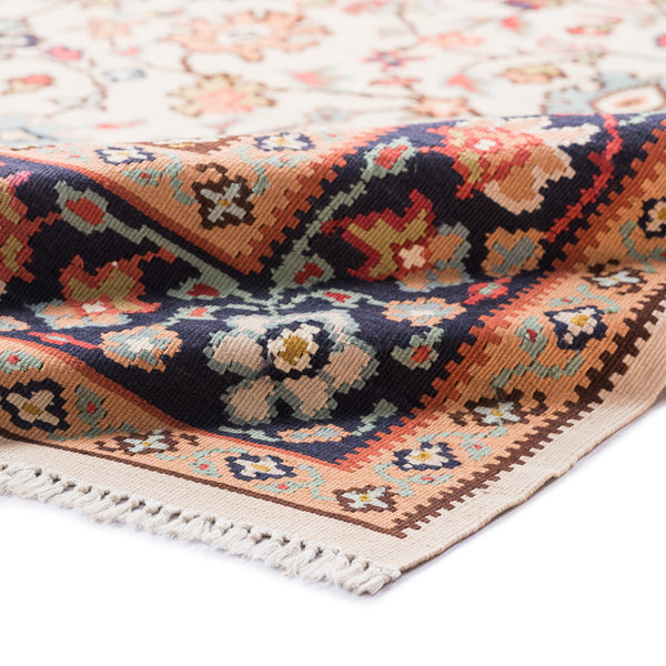 Sharkoy Kilim (6.6 x 8.1)ft