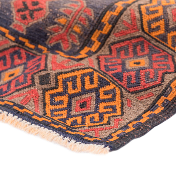 Golbarjasta Kilim (5.5 x 9.1)ft